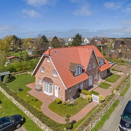Landhaus Normannenweg App 1 Apartment *